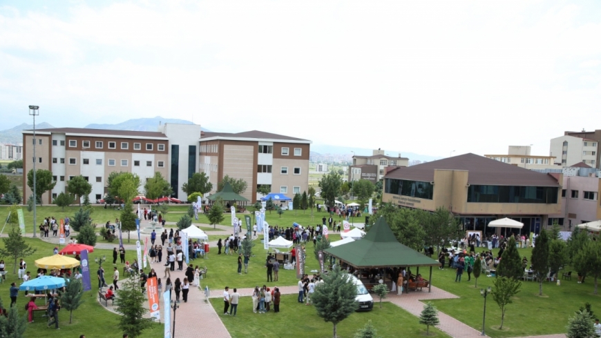 Üniversitemiz Öğrenci Kulüplerinden “MAY FEST” Etkinliği